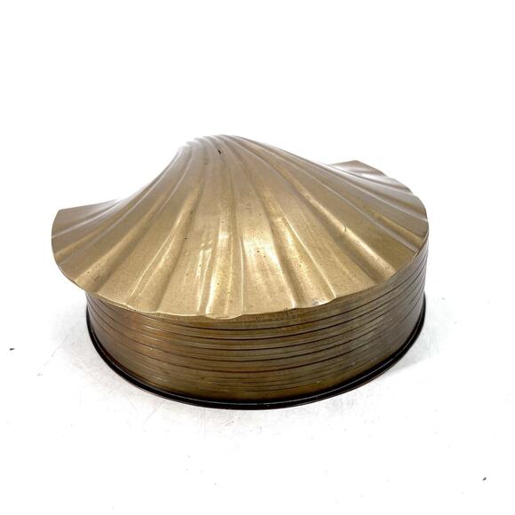 Vintage Brass Clam Shell Trinket Box Hinged Lid Nautical Beach House Decor - Picture 1 of 11